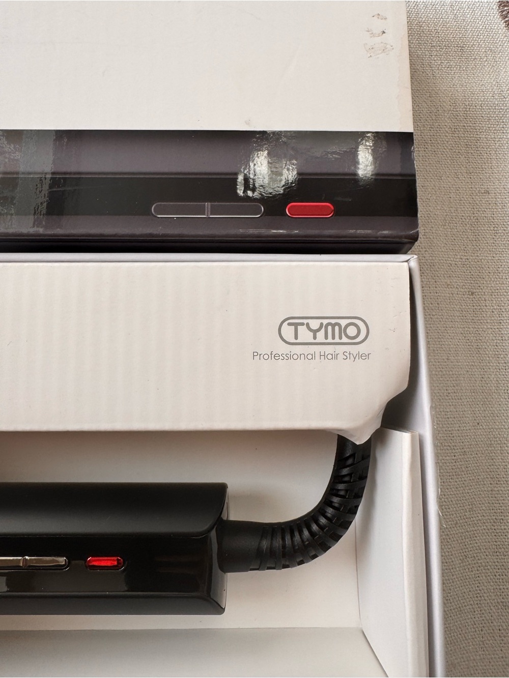 Tymo iONIC PLUS Hair Straightening Brush — White/Black - Picture 5 of 8